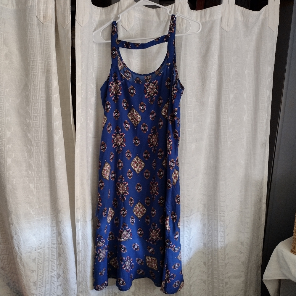 Pretty Spring Dress - Picture 8 of 9